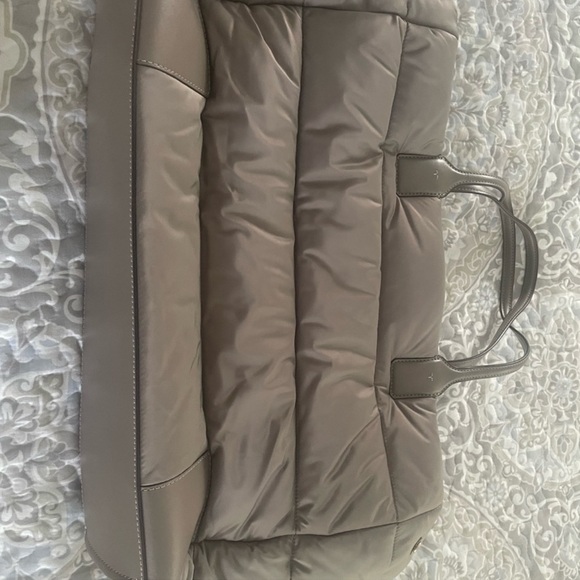 Tory Burch puffer tote bag - Picture 6 of 6